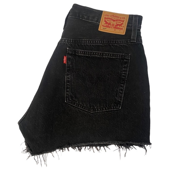 Levi’s Women’s Black 501 Frayed High Waisted Shorts Size 30 - Picture 10 of 11